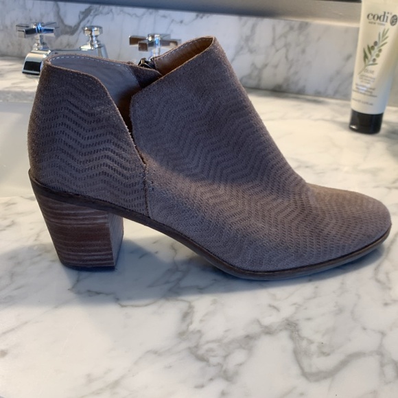 Women’s Lucky Brand Suede Booties - Picture 3 of 6